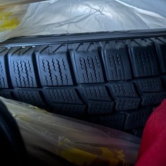 アルミホイール付きスタッドレスタイヤ　205/60R16　の画像