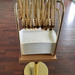 トレー　トングの画像