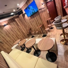 【急募】カラオケ＆シーシャバー「夜ふかし」🌙  新橋×夜型歓迎×時給1,400円～✨ ＼楽しく働いてガッツリ稼ぎたい方、集まれ！／の画像