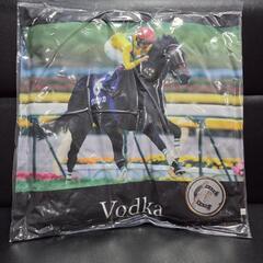 ウオッカ　クッションの画像