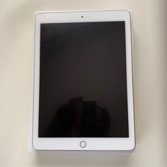 iPad Pro 9.7インチ Wi-Fi+Cellular SIMフリー 256GB ゴールドの画像