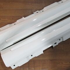 メルセデスベンツSクラスAMG W222 S63 ロング 前期純正 サイドステップ 左右 A2226902140/A2226902240　白ホワイトの画像