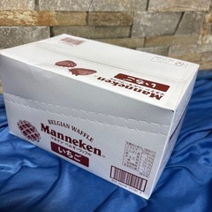 マネケン　ベルギーワッフル　いちご