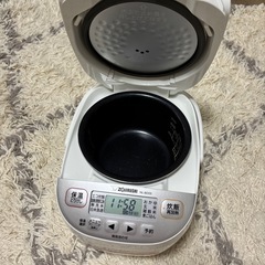 象印　マイコン炊飯ジャー　3合の画像