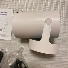 プロジェクター 家庭用 小型 TV Android 映像の画像
