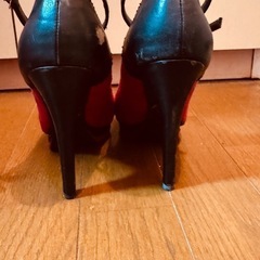 コスプレ·夜職に☆赤·黒のパンプスの画像