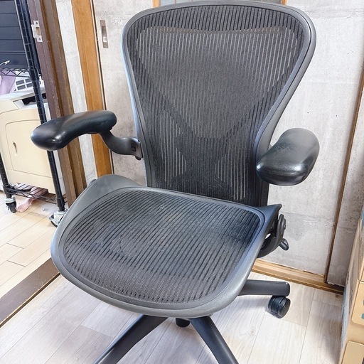 【取りに来てくれる方限定】アーロンチェア　Bサイズ　オフィスチェア