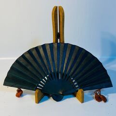 置物 扇子 金属製 脚付 鉄扇の画像