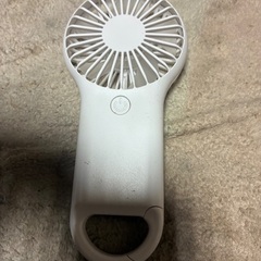夏の必需品　家電　ハンド扇風機　電池のフタなし