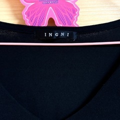 INGNIブラック肩開き半袖トップス　M sizeの画像