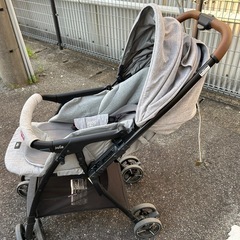 JoieベビーカーA型の画像