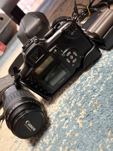 CANON EOS EH16 ビデオカメラ本体とレンズセット　カバー付き CANON EOS EH16 ビデオカメラ本体とレンズセットカバー付き