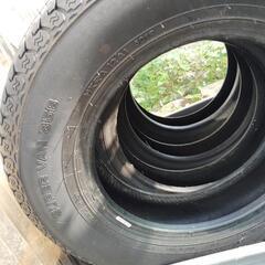 タイヤ4本の画像