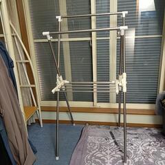 折りたたみ洗濯物干しラックの画像