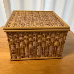 無印良品　ブリ材角型バスケット