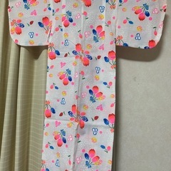 チューリップ柄の浴衣　サイズ90
の画像