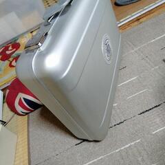 アルミ アタッシュケースの画像