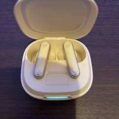 Anker ワイヤレスイヤホン　P40i