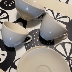 コーヒーカップソーサーとスープカップのセットの画像