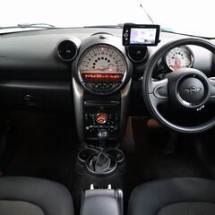 アウトドアも得意なオシャレなSUV(^_-)-☆の画像