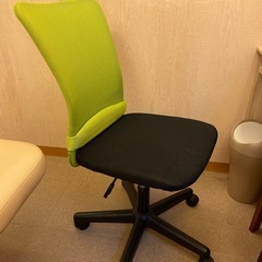 オフィスチェアの画像