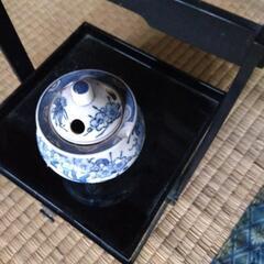 香炉と引き出し付き台ですの画像