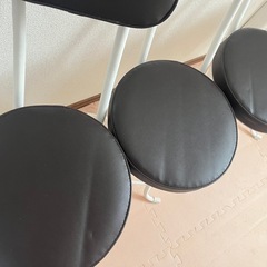 折りたたみ丸イス背付き　４脚セット　ブラウン×ホワイトの画像