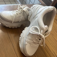 スニーカーの画像