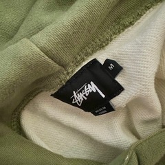 Stussy アイボリー/オリーブ フーディ Mの画像