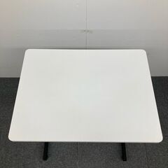学習デスク 多目的ブース 研修デスクホワイト 幅600×奥行450x高さ70 ㎜ フック付き の画像