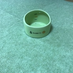 うさぎのエサ容器の画像
