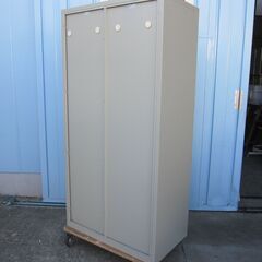 ４人用ロッカー　鍵あり　ニューグレー　プラス製　JN-41KD　900ｘ515ｘ1790の画像
