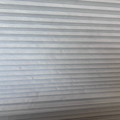 【穴開け不要 ハニカムスクリーン　遮光】無料でお譲りしますの画像