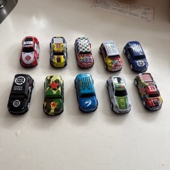 あげます。ミニカー。