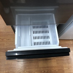安心の6ヶ月保証付。【AQUA 2ドア冷蔵庫　AQR-J13K 2020年製　126L】取りに来れる方限定の画像