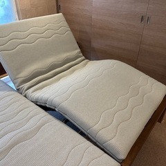 カリモク 電動シングルベッドの画像