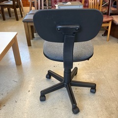 T2506-224 オフィスチェア ファブリックタイプ グレー 毛玉キズ汚れ有りの画像