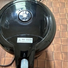 2023年製　KOM 電気ケトルの画像