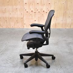 【ヤ取終了7/10】≪zyt2282ジ≫ Herman Miller/ハーマンミラー アーロンチェア リマスタード Bサイズ ② ライトシリーズ 個体識別番号126？ オフィスチェア/ブランド家具/中古家具/宮城県仙台市 70611-09の画像