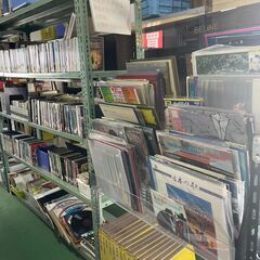 【大セール❕】音楽CD、ゲームCD一個100円、DVD全部半額150円～の画像