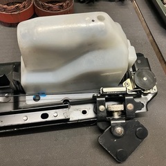 引き取り限定！スズキ　エブリィワゴン　da64w　右パワースライドドアモーターの画像