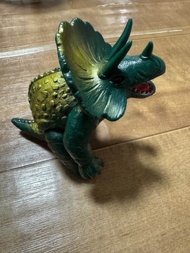 タカトク　トリケラトプス