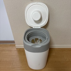 7月29日まで！Combi ポイテック 強力密閉抗菌　おむつ　ゴミ箱の画像