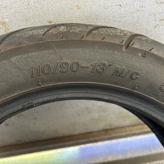 バイクタイヤ110/90-13の画像