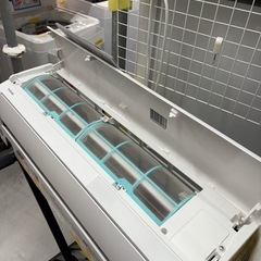 ※クリーニング待ち【東芝／エアコン2.2k】【2022年製】【6畳用】【６ヶ月保証】【取付可】【管理番号12006】AC管理番号T-22-0618 桒の画像