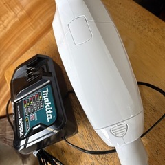美品　マキタ クリーナー CL107FD 充電器の画像
