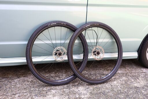 グラベルホイールとタイヤ売ります