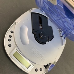 aiwa ポータブルCDプレーヤーの画像