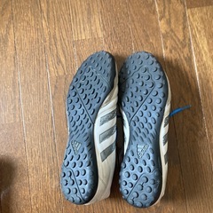スポーツシューズの画像
