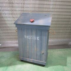カントリー木製小物入れ入荷しました